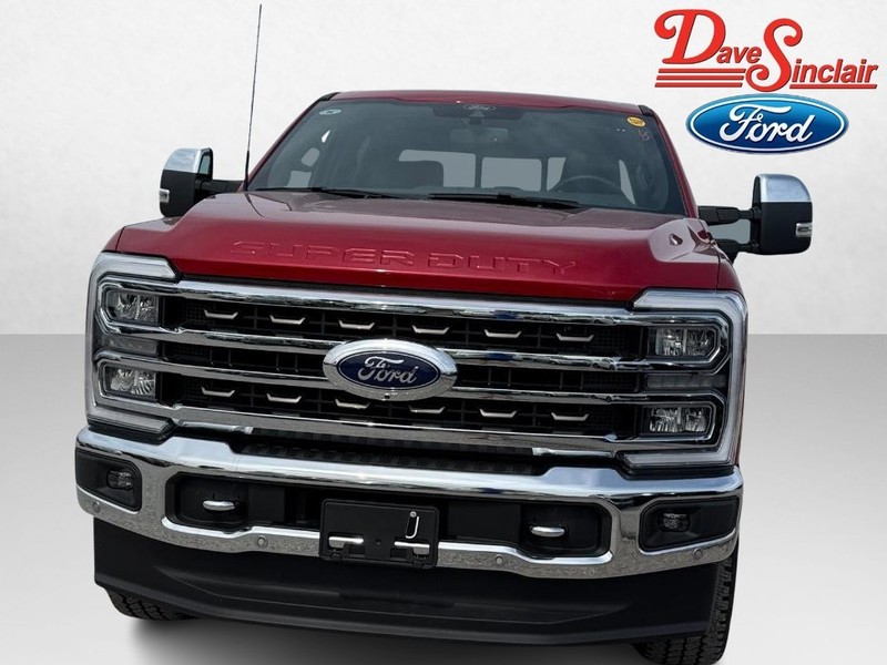 Ford Super Duty F-350 SRW Vehicle Full-screen Gallery Image 02