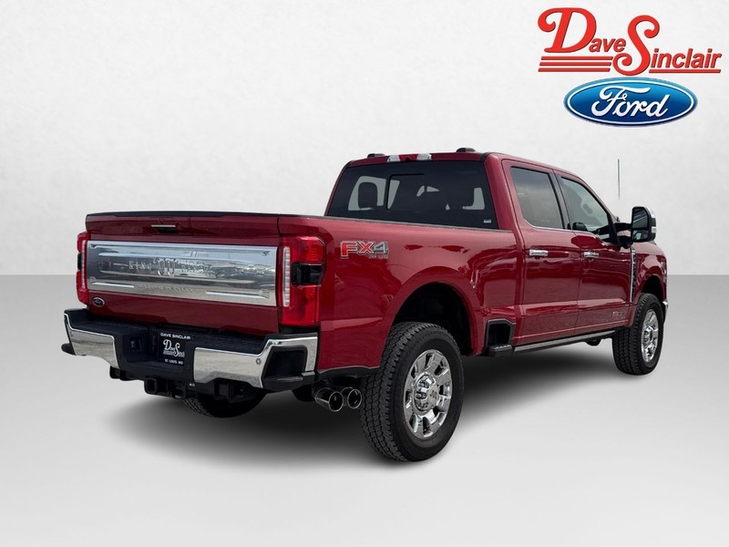 Ford Super Duty F-350 SRW Vehicle Full-screen Gallery Image 07