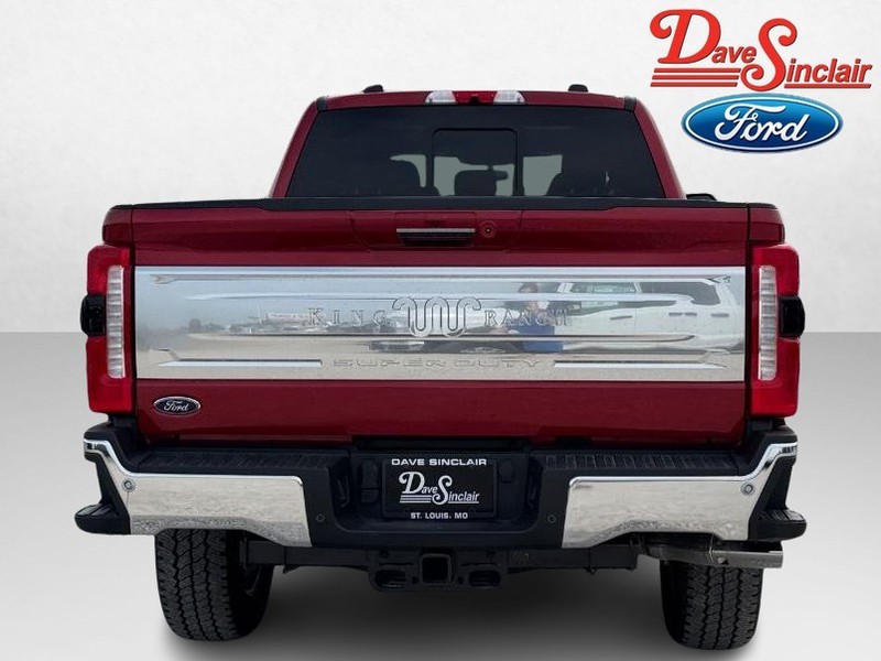 Ford Super Duty F-350 SRW Vehicle Full-screen Gallery Image 08