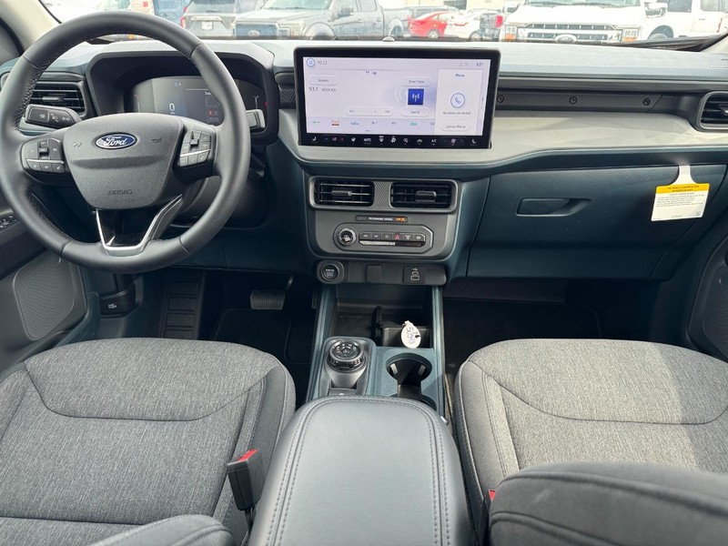 Ford Maverick Vehicle Full-screen Gallery Image 14