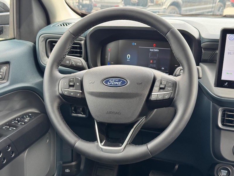 Ford Maverick Vehicle Full-screen Gallery Image 15