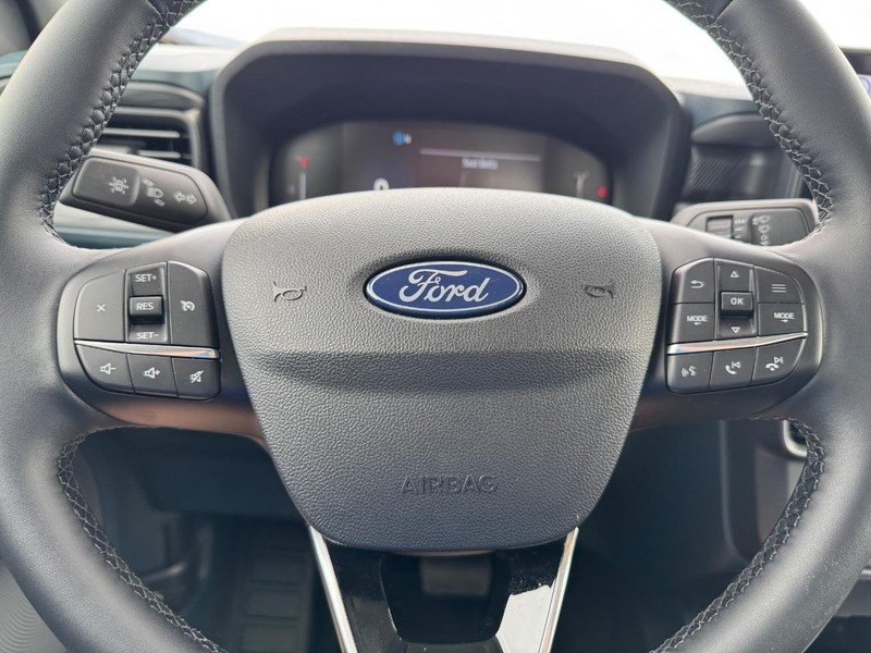 Ford Maverick Vehicle Full-screen Gallery Image 20