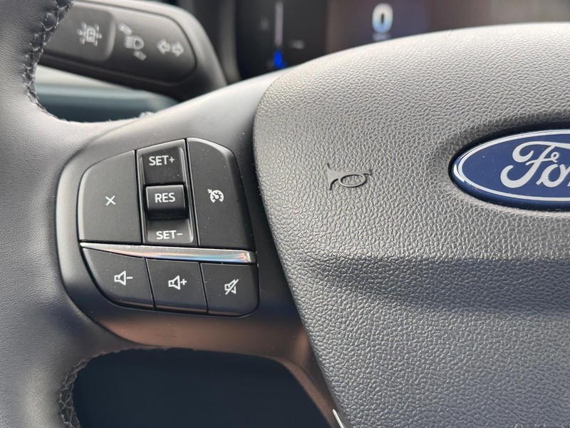Ford Maverick Vehicle Full-screen Gallery Image 21