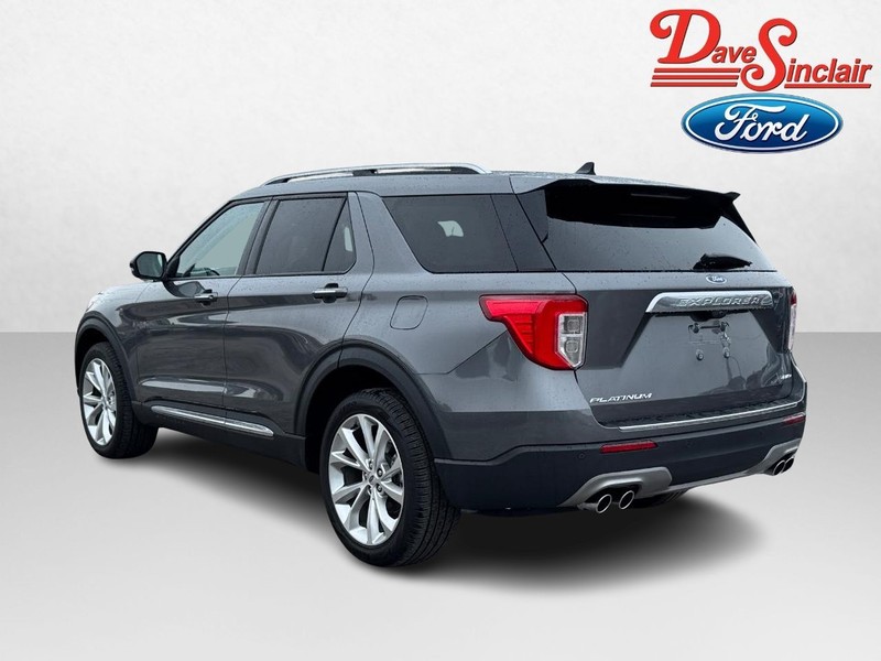 Ford Explorer Vehicle Full-screen Gallery Image 09