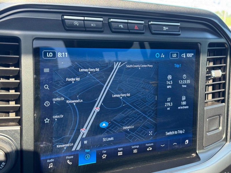 Ford F-150 Vehicle Full-screen Gallery Image 24
