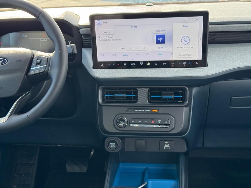 Ford Maverick Vehicle Full-screen Gallery Image 16