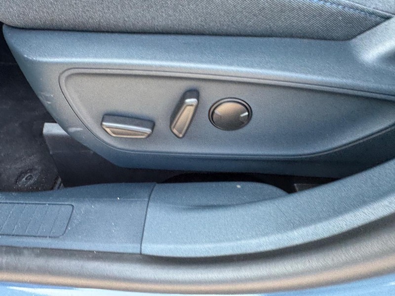 Ford Maverick Vehicle Full-screen Gallery Image 18