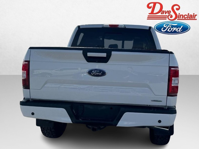 Ford F-150 Vehicle Full-screen Gallery Image 08