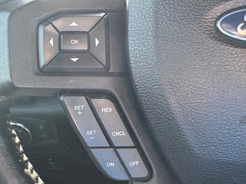 Ford F-150 Vehicle Full-screen Gallery Image 20