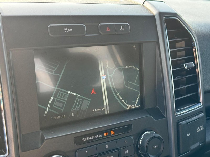 Ford F-150 Vehicle Full-screen Gallery Image 22