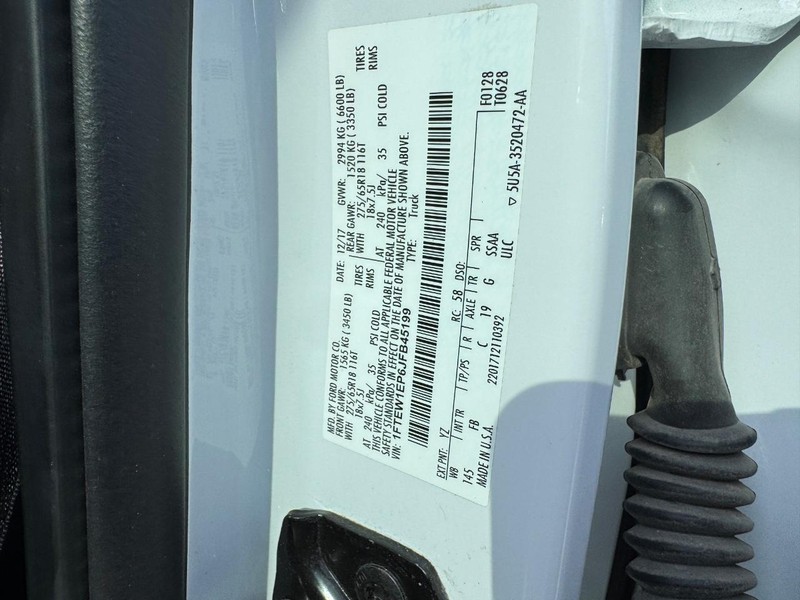 Ford F-150 Vehicle Full-screen Gallery Image 25