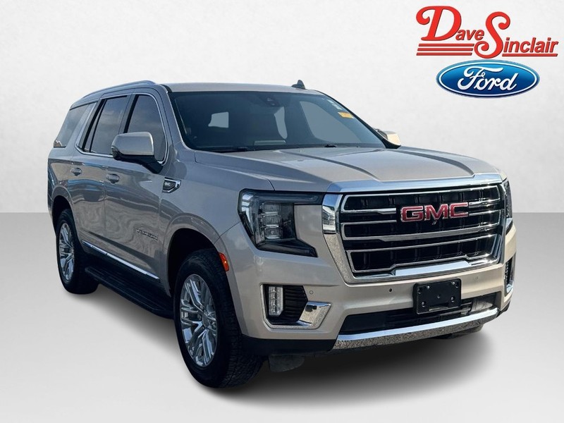 GMC Yukon Vehicle Full-screen Gallery Image 04