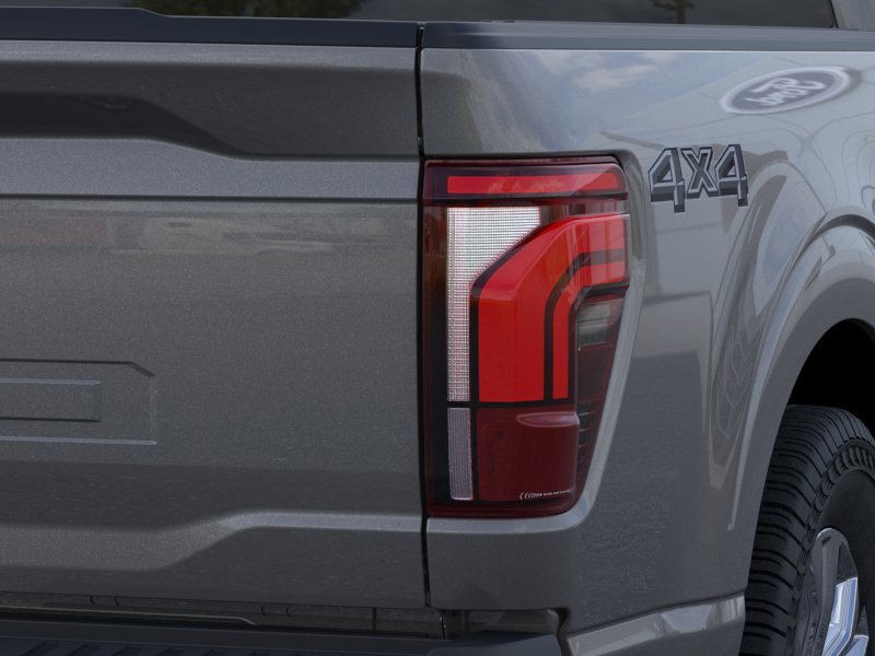 Ford F-150 Vehicle Full-screen Gallery Image 23
