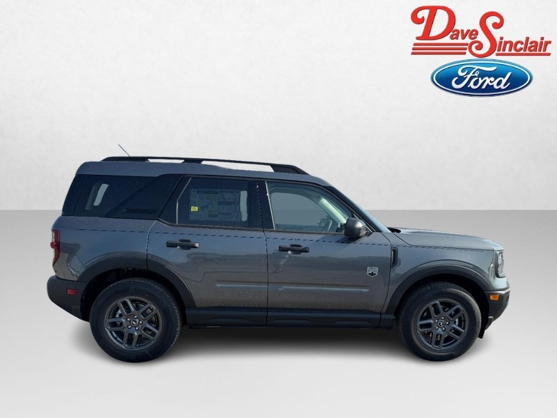 Ford Bronco Sport Vehicle Full-screen Gallery Image 05
