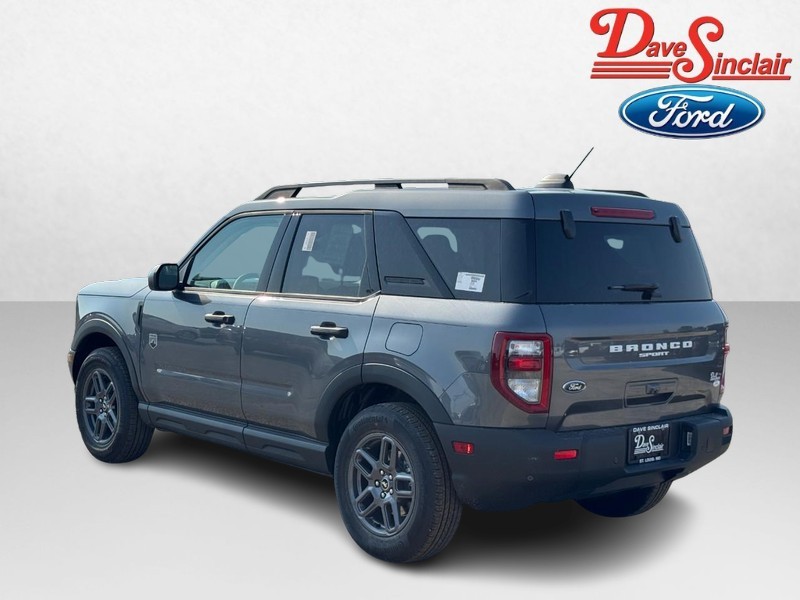 Ford Bronco Sport Vehicle Full-screen Gallery Image 09