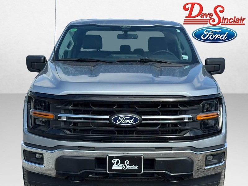 Ford F-150 Vehicle Full-screen Gallery Image 02