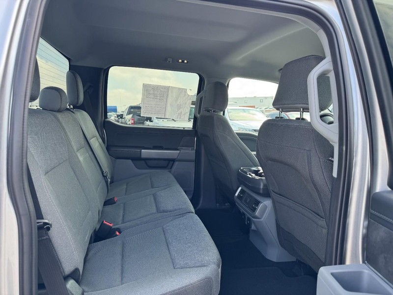 Ford F-150 Vehicle Full-screen Gallery Image 13