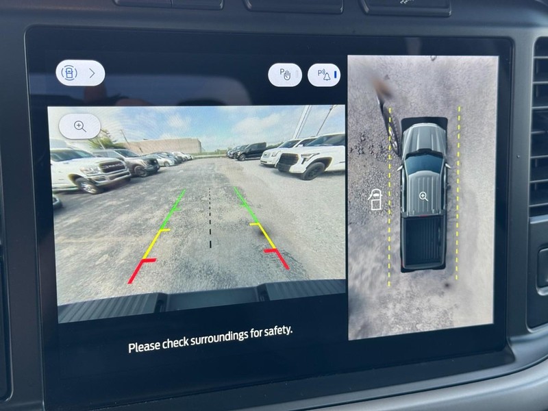 Ford F-150 Vehicle Full-screen Gallery Image 22