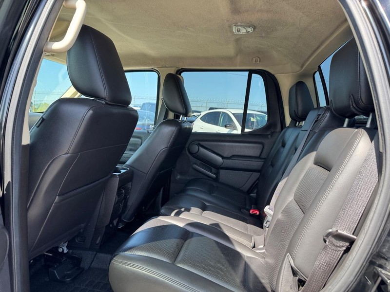 Ford Explorer Sport Trac Vehicle Full-screen Gallery Image 12