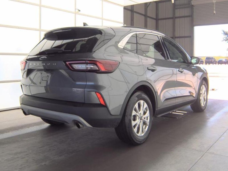 Ford Escape Vehicle Full-screen Gallery Image 02