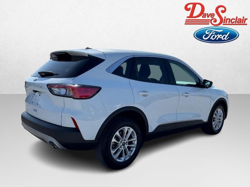 Ford Escape Vehicle Full-screen Gallery Image 07