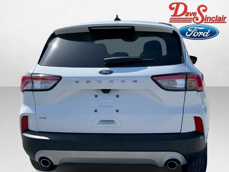 Ford Escape Vehicle Full-screen Gallery Image 08