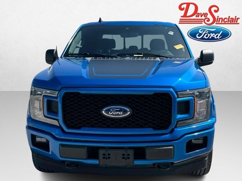 Ford F-150 Vehicle Full-screen Gallery Image 02