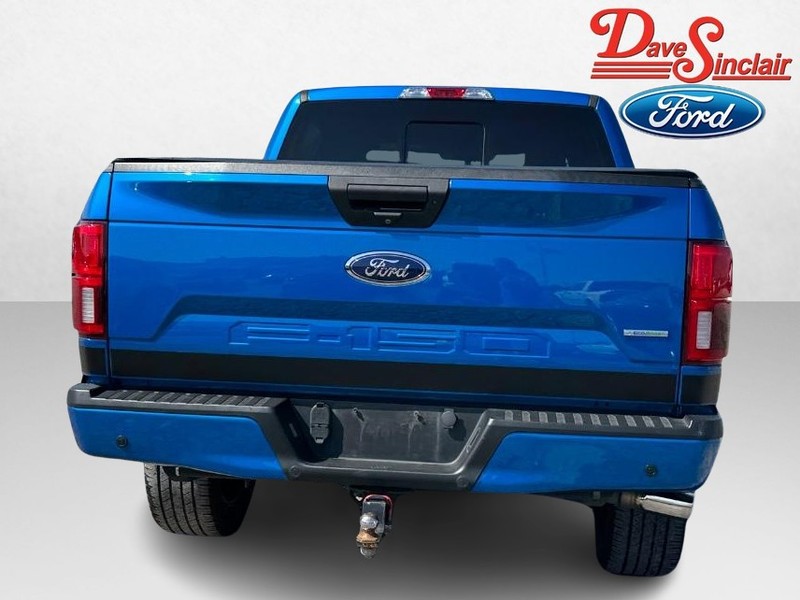 Ford F-150 Vehicle Full-screen Gallery Image 08