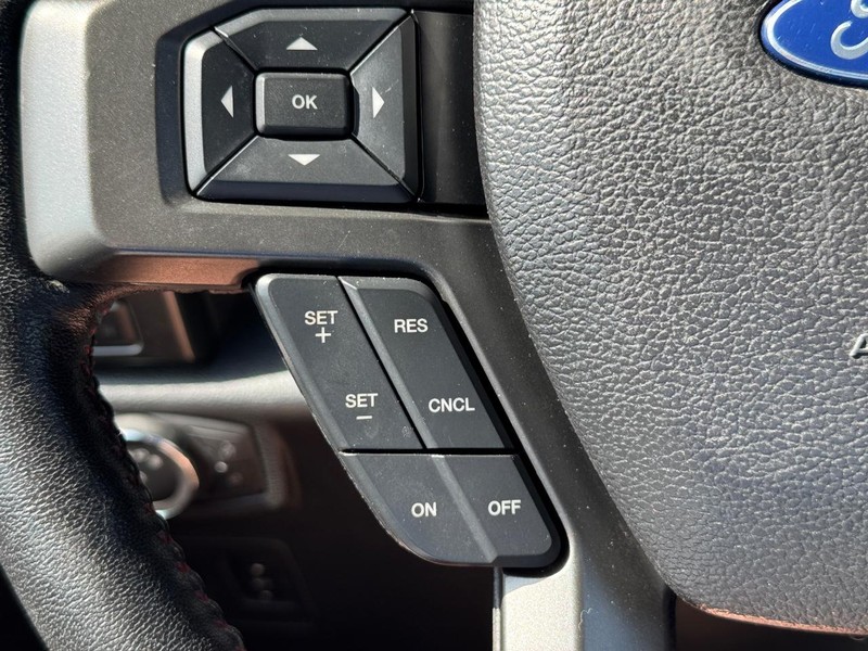 Ford F-150 Vehicle Full-screen Gallery Image 20