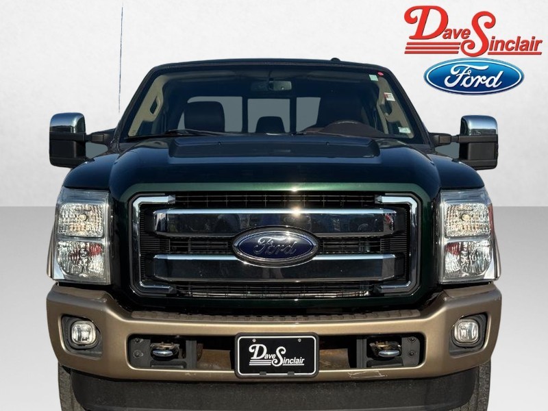 Ford Super Duty F-250 SRW Vehicle Full-screen Gallery Image 02