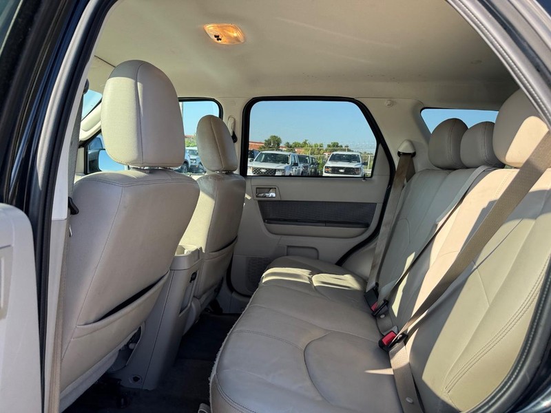 Mercury Mariner Vehicle Full-screen Gallery Image 12