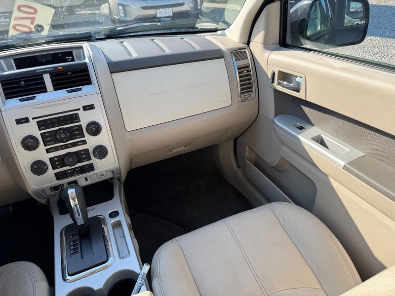 Mercury Mariner Vehicle Full-screen Gallery Image 16
