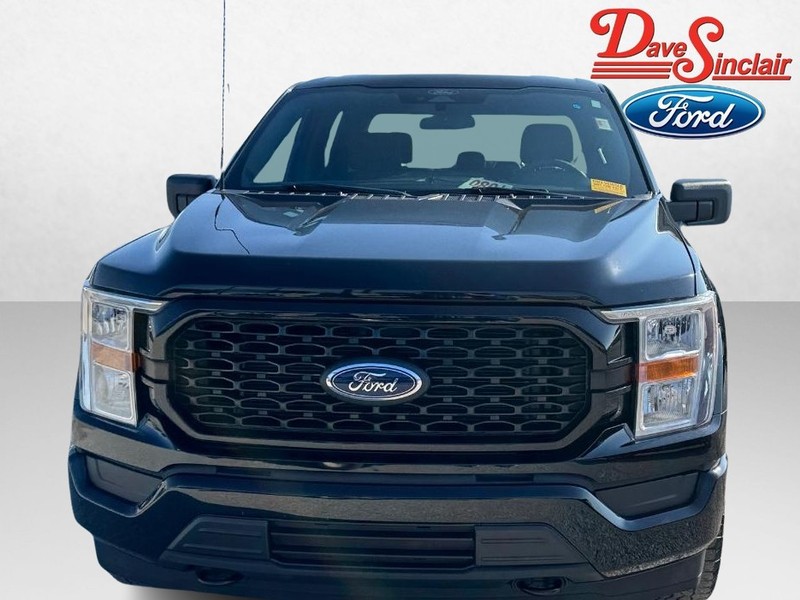 Ford F-150 Vehicle Full-screen Gallery Image 02