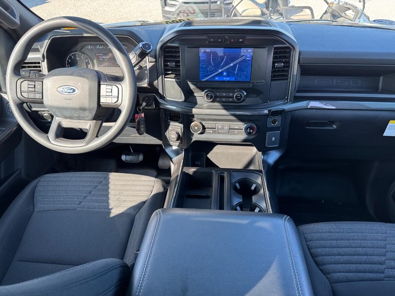 Ford F-150 Vehicle Full-screen Gallery Image 15