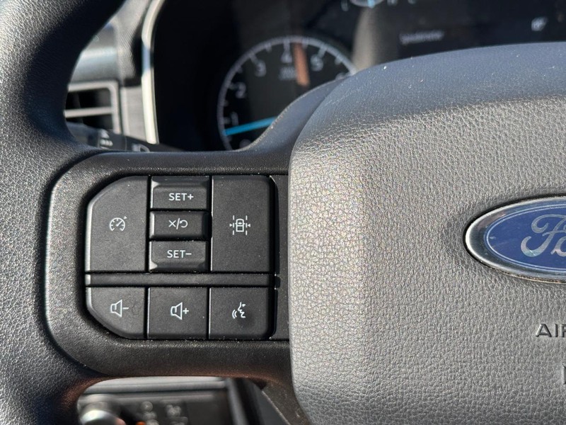 Ford F-150 Vehicle Full-screen Gallery Image 20