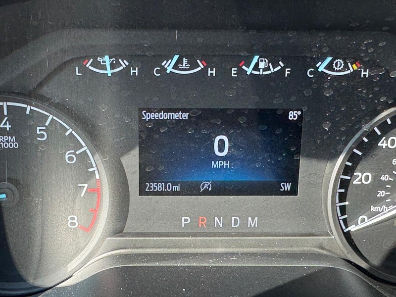 Ford F-150 Vehicle Full-screen Gallery Image 24