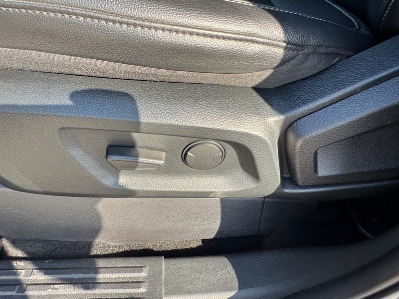 Ford Ranger Vehicle Full-screen Gallery Image 16