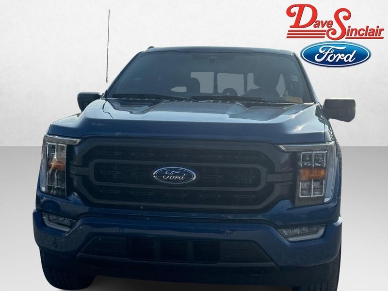 Ford F-150 Vehicle Full-screen Gallery Image 02