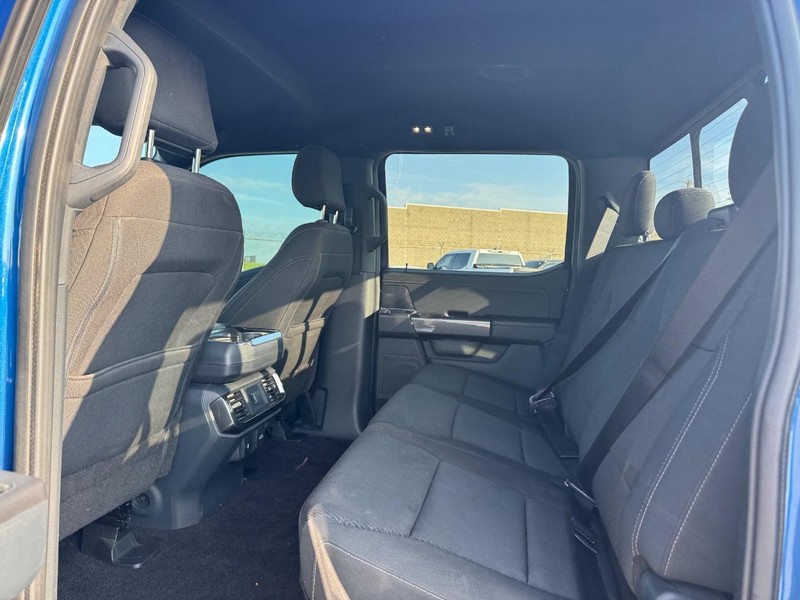 Ford F-150 Vehicle Full-screen Gallery Image 12