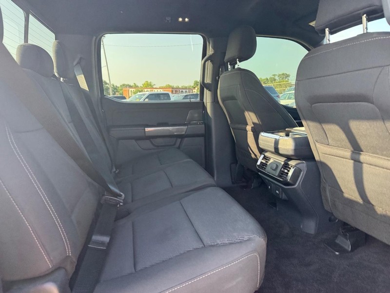 Ford F-150 Vehicle Full-screen Gallery Image 13