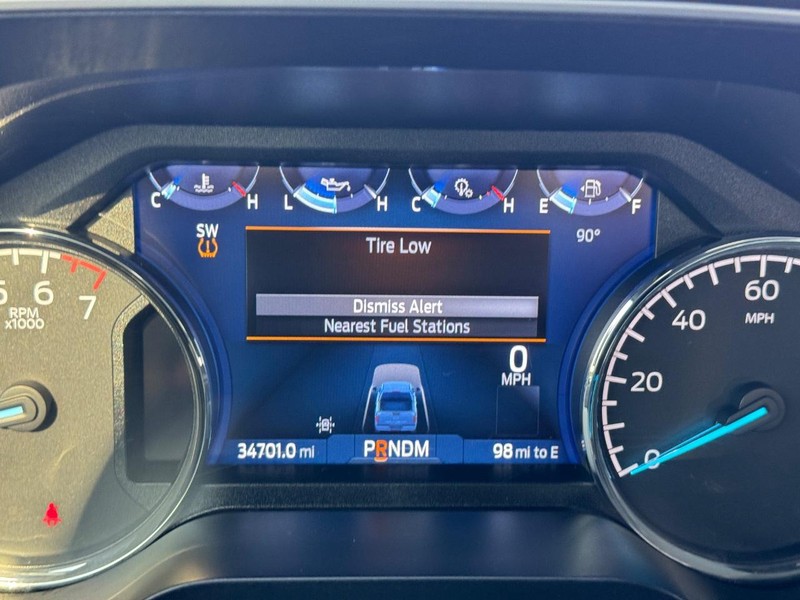 Ford F-150 Vehicle Full-screen Gallery Image 25