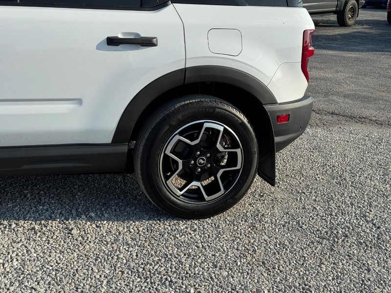 Ford Bronco Sport Vehicle Full-screen Gallery Image 11