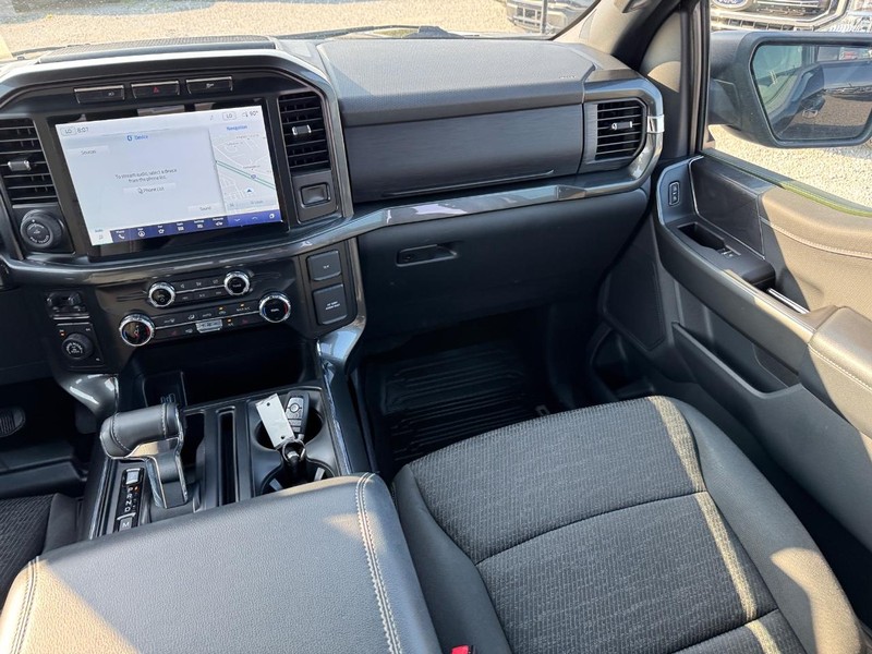 Ford F-150 Vehicle Full-screen Gallery Image 16