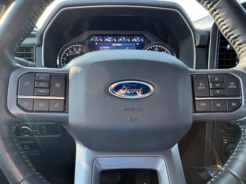 Ford F-150 Vehicle Full-screen Gallery Image 19
