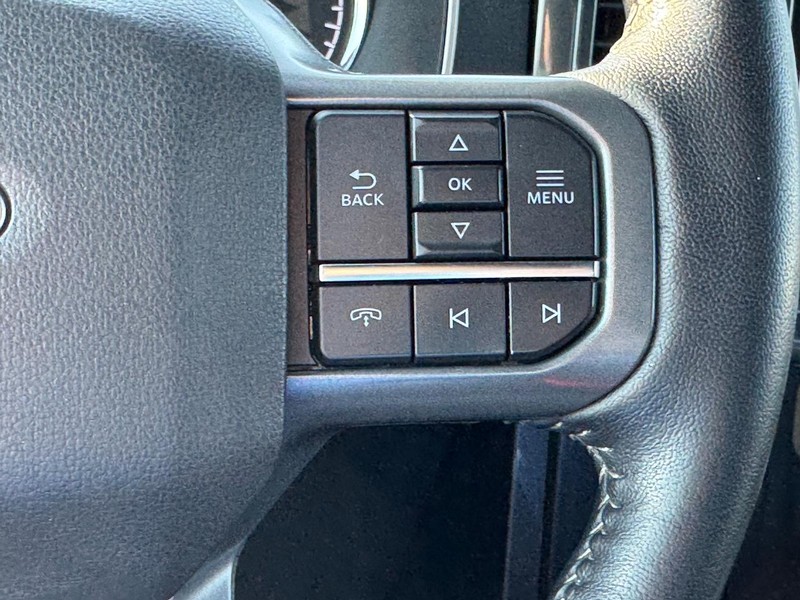 Ford F-150 Vehicle Full-screen Gallery Image 21