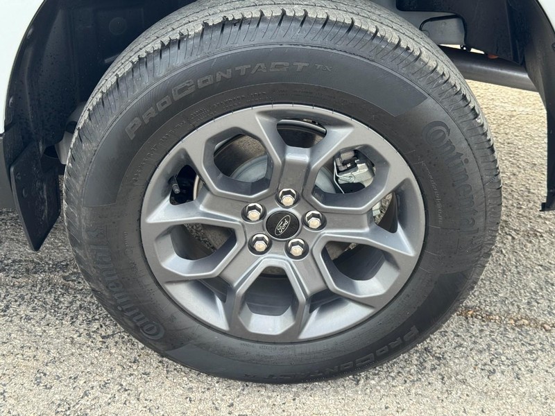 Ford Maverick Vehicle Full-screen Gallery Image 11