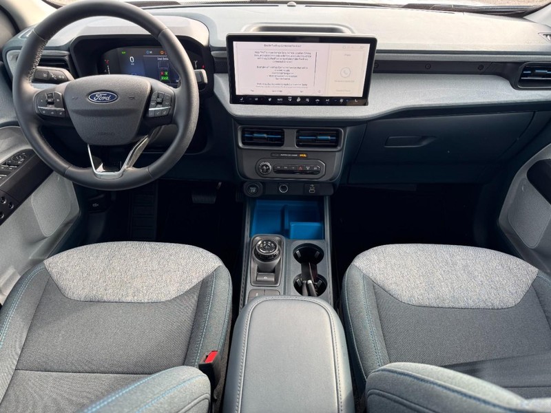 Ford Maverick Vehicle Full-screen Gallery Image 15