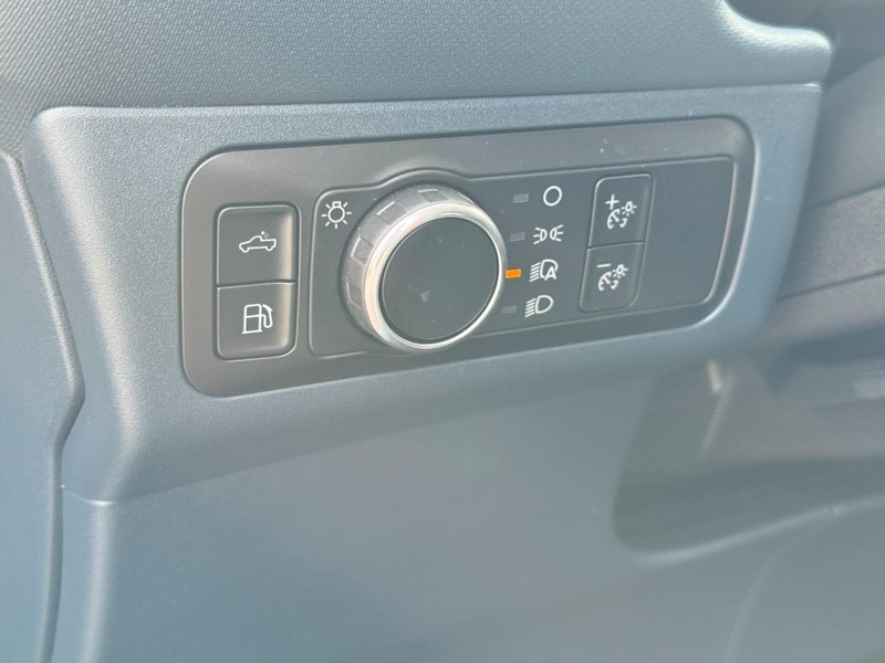 Ford Maverick Vehicle Full-screen Gallery Image 17