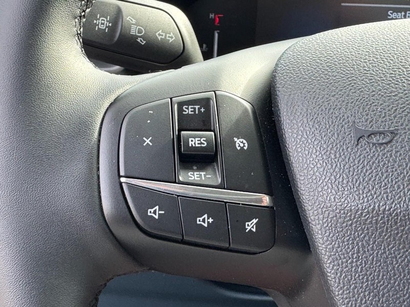 Ford Maverick Vehicle Full-screen Gallery Image 18