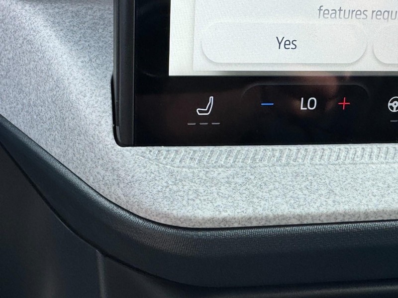 Ford Maverick Vehicle Full-screen Gallery Image 21